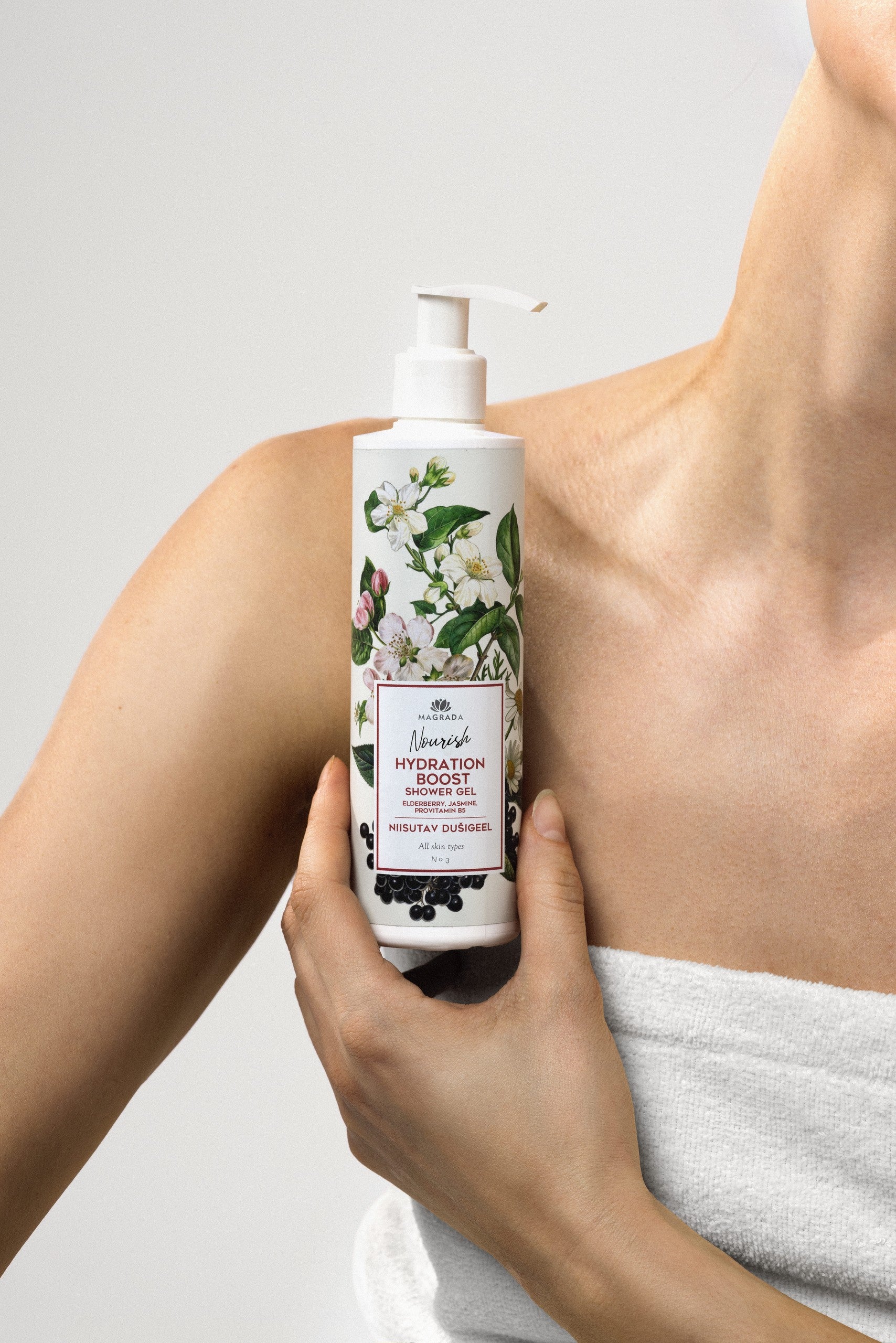 moisturizing shower gel with elderberry and jasmine