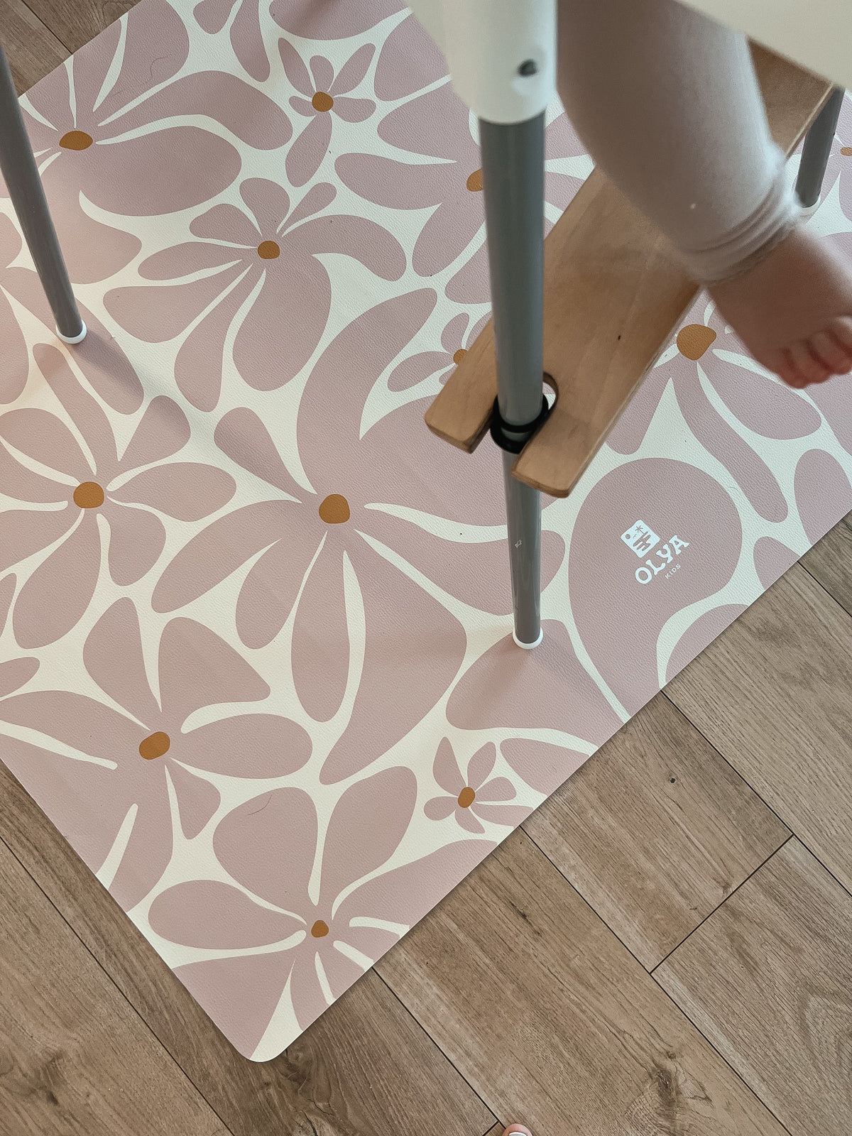 OLYA KIDS Kids’ Mealtime Floor Mat – Daisy Pink