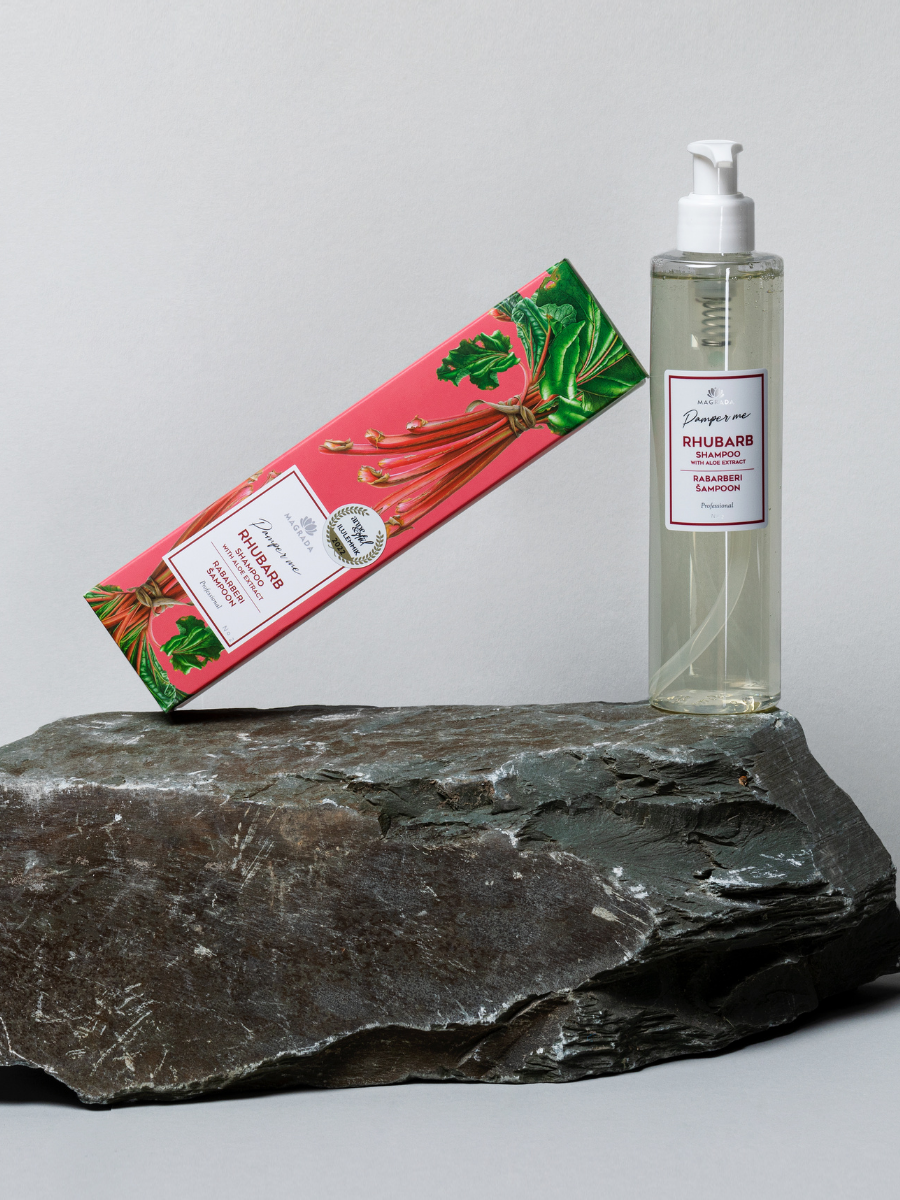 rhubarb shampoo with aloe extract for gentle cleansing and moisture balance