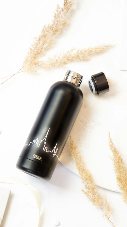 black insulated stainless steel bottle with Tallinn skyline design